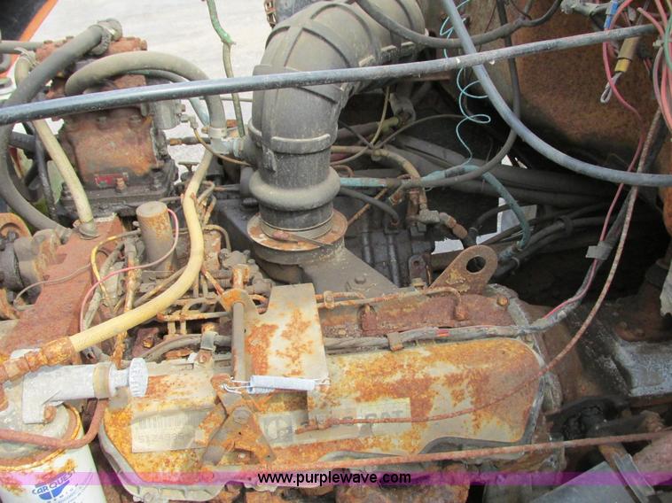 image for item L3833 1983 Ford 8000 dump truck