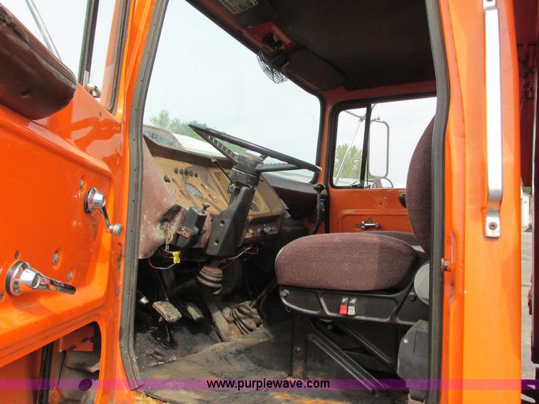 image for item L3833 1983 Ford 8000 dump truck