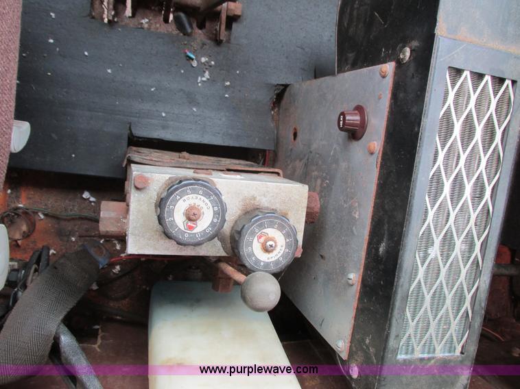 image for item L3833 1983 Ford 8000 dump truck