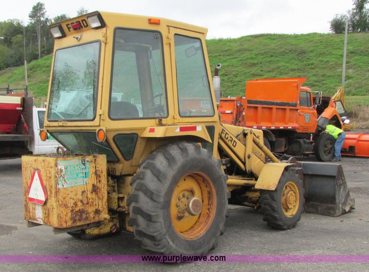 image for item L3834 Ford 555B landscape tractor