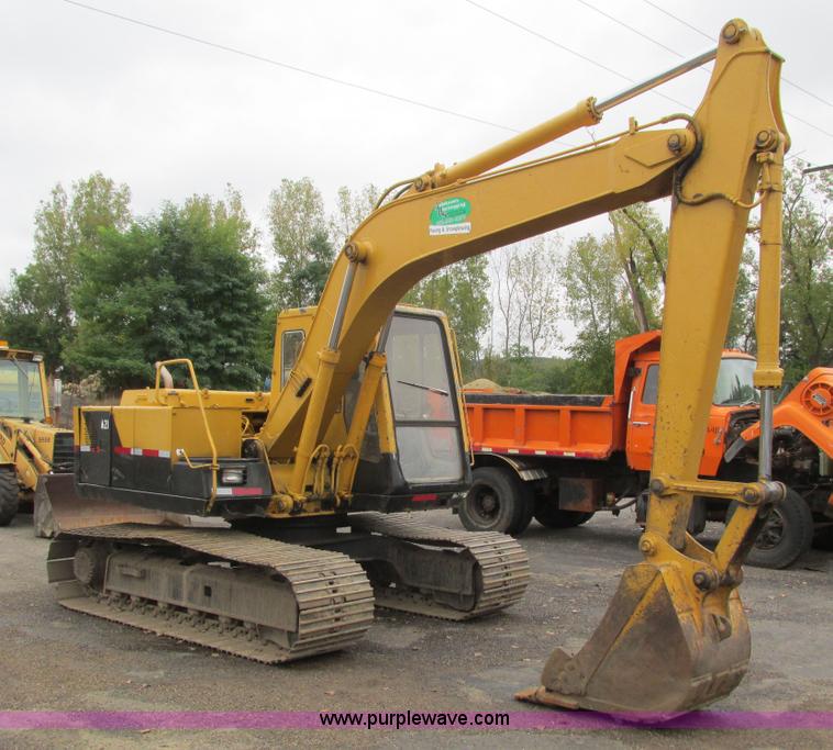 image for item L3835 Kobelco K904 II excavator