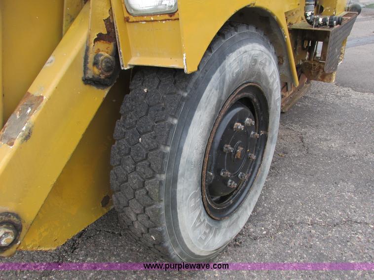 image for item L3836 1985 Athey Mobil sweeper