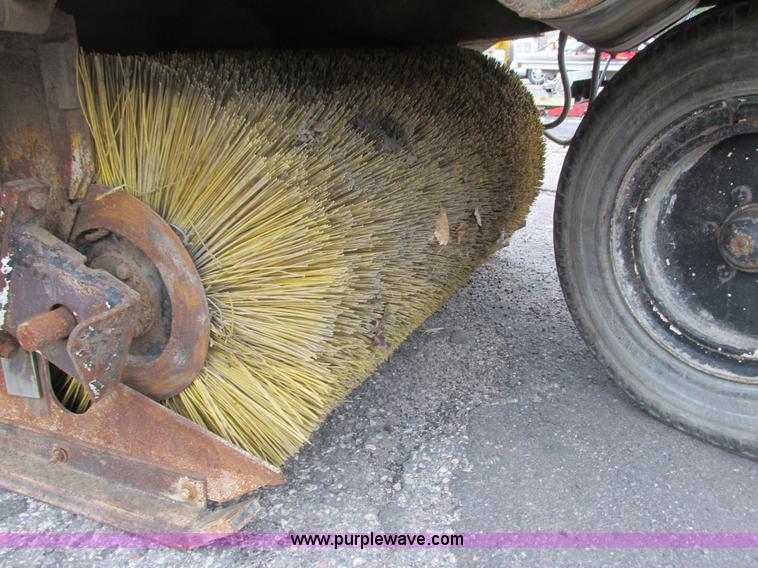 image for item L3836 1985 Athey Mobil sweeper