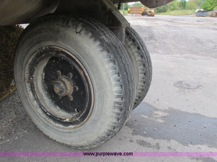 image for item L3836 1985 Athey Mobil sweeper