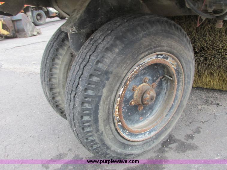 image for item L3836 1985 Athey Mobil sweeper