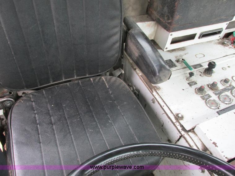 image for item L3836 1985 Athey Mobil sweeper