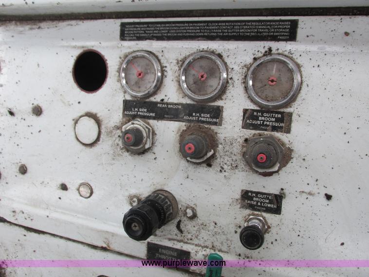 image for item L3836 1985 Athey Mobil sweeper