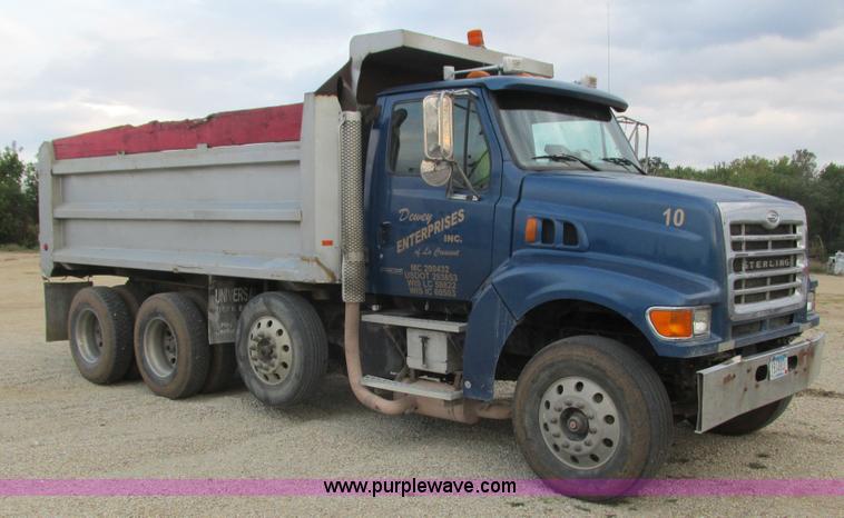 image for item L3841 2001 Sterling LT8500 dump truck