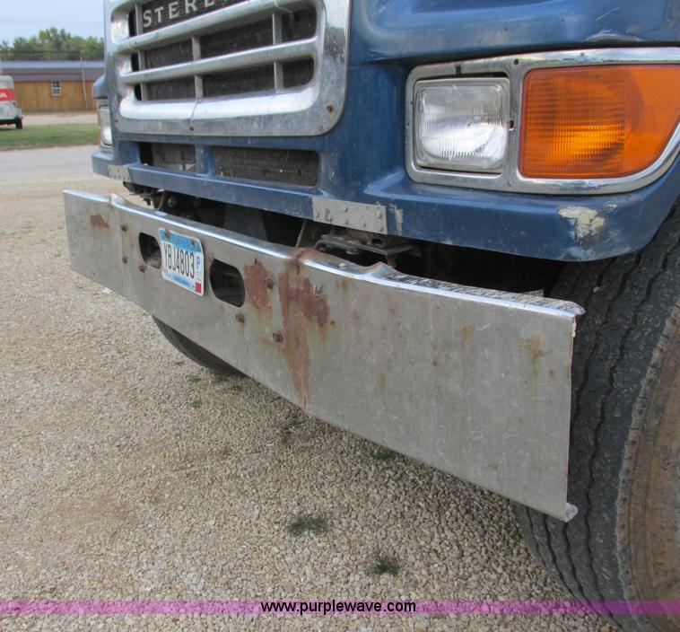 image for item L3841 2001 Sterling LT8500 dump truck