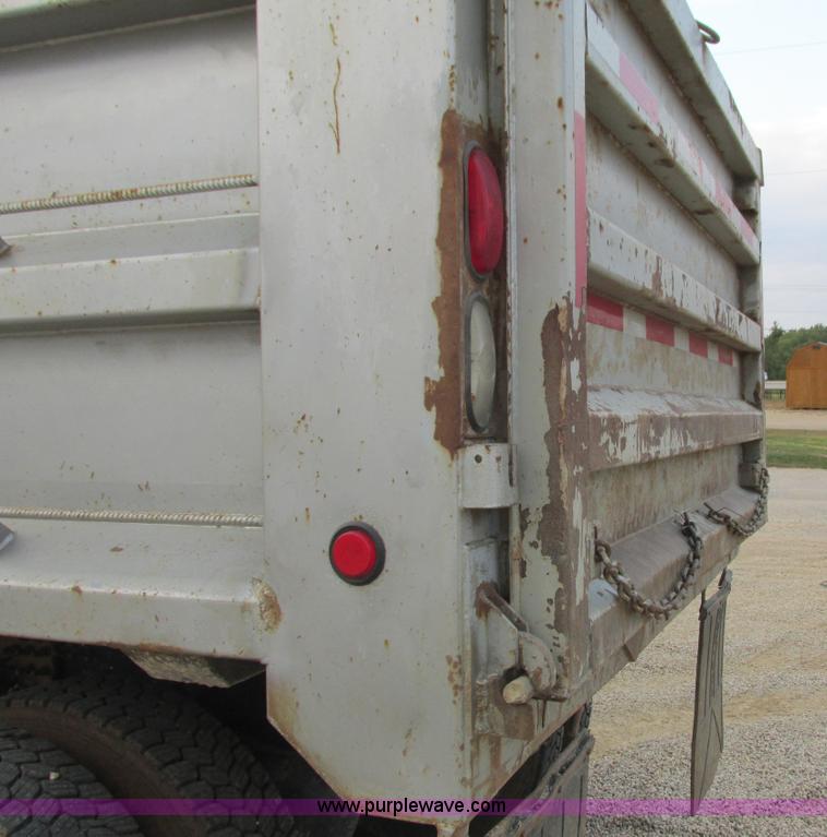 image for item L3841 2001 Sterling LT8500 dump truck