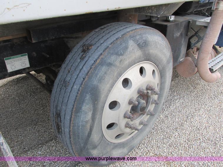 image for item L3841 2001 Sterling LT8500 dump truck