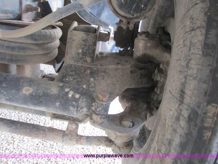 image for item L3841 2001 Sterling LT8500 dump truck