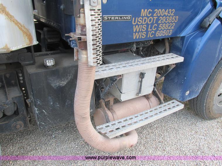 image for item L3841 2001 Sterling LT8500 dump truck