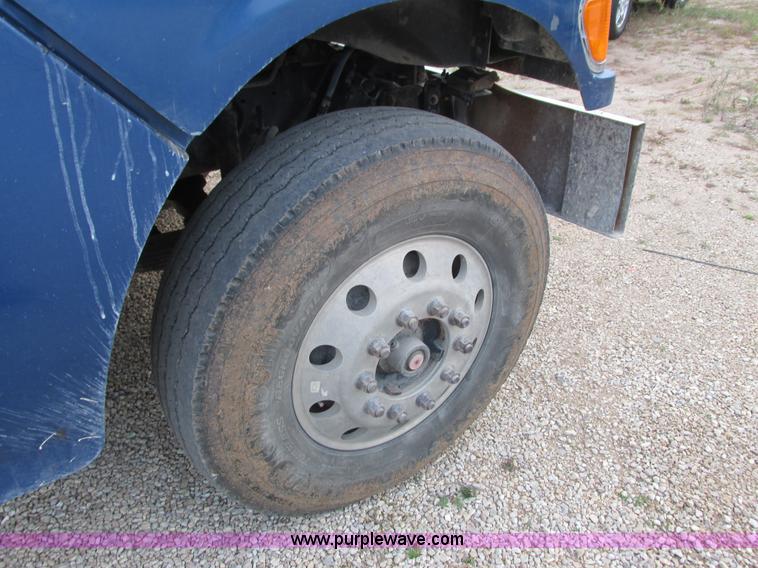 image for item L3841 2001 Sterling LT8500 dump truck