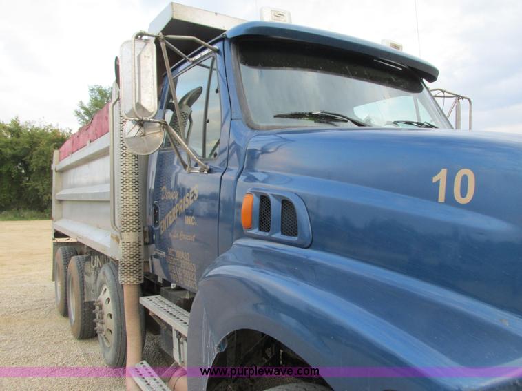 image for item L3841 2001 Sterling LT8500 dump truck