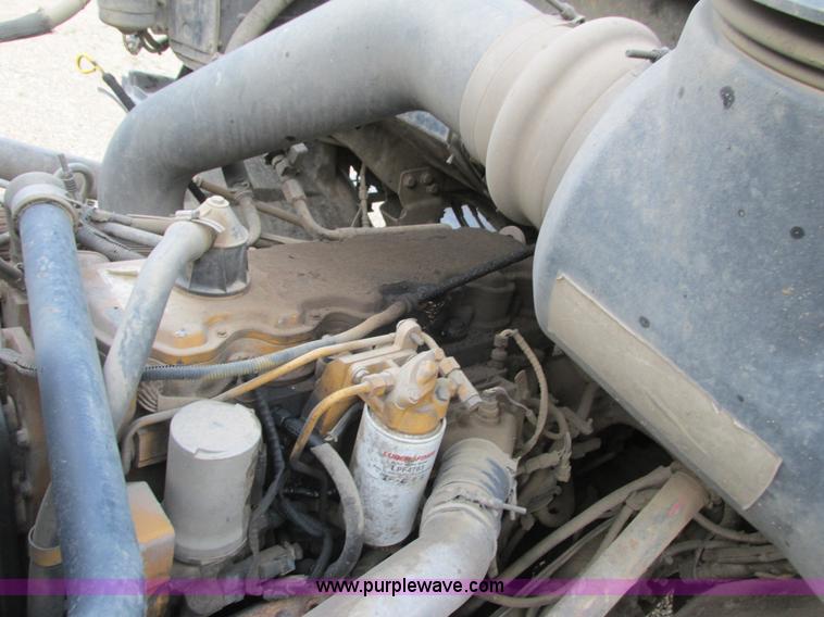 image for item L3841 2001 Sterling LT8500 dump truck