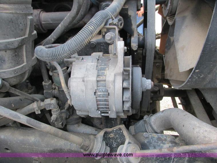 image for item L3842 1999 International 2674 dump truck