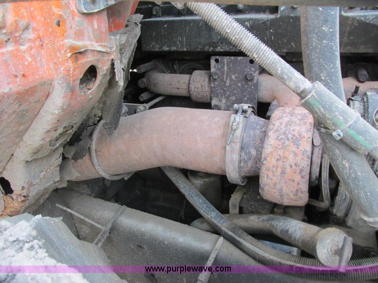 image for item L3842 1999 International 2674 dump truck