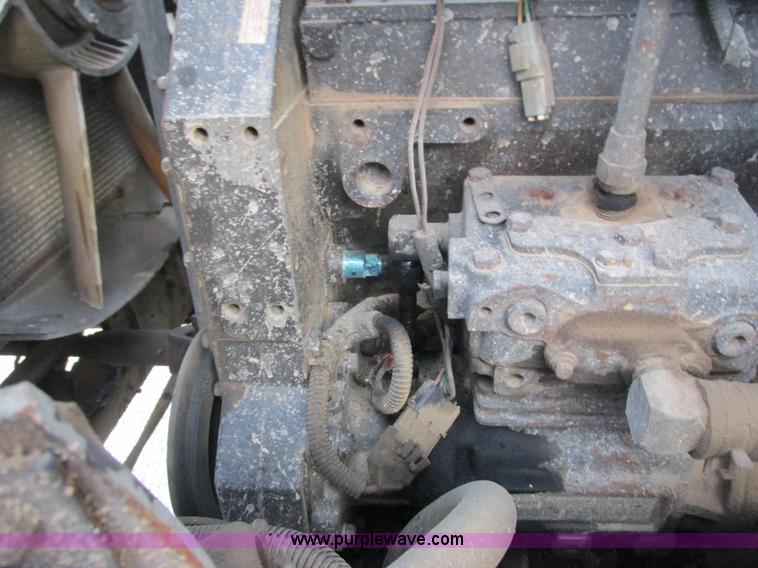 image for item L3842 1999 International 2674 dump truck