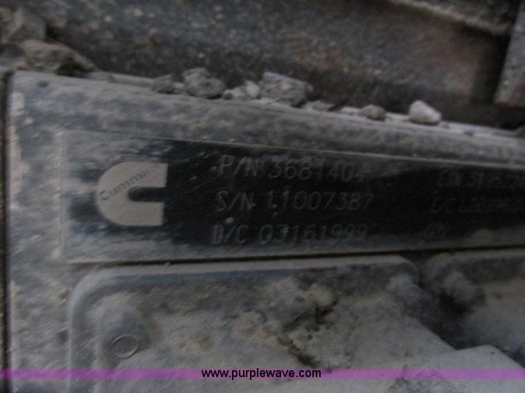 image for item L3842 1999 International 2674 dump truck