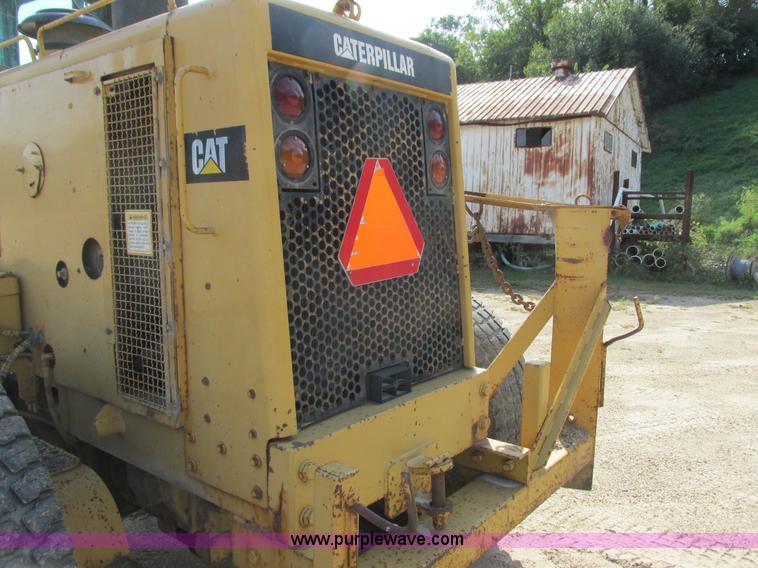 image for item L3843 1982 Caterpillar 140G motor grader
