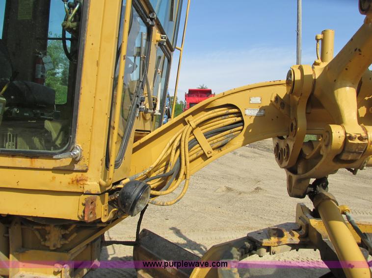 image for item L3843 1982 Caterpillar 140G motor grader