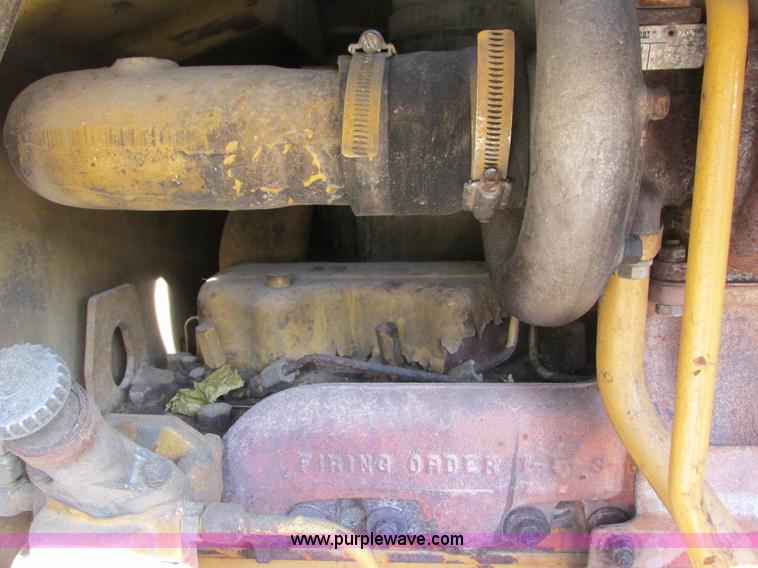 image for item L3843 1982 Caterpillar 140G motor grader