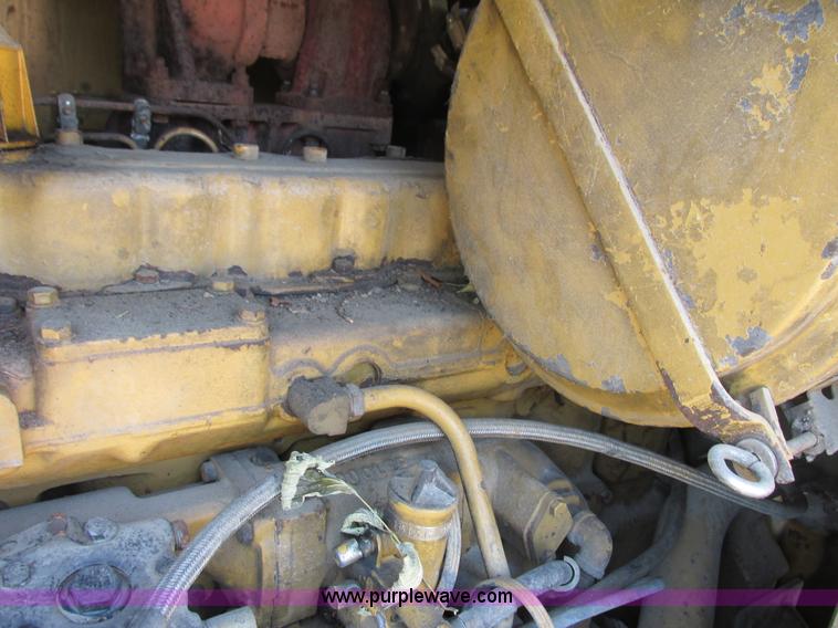 image for item L3843 1982 Caterpillar 140G motor grader