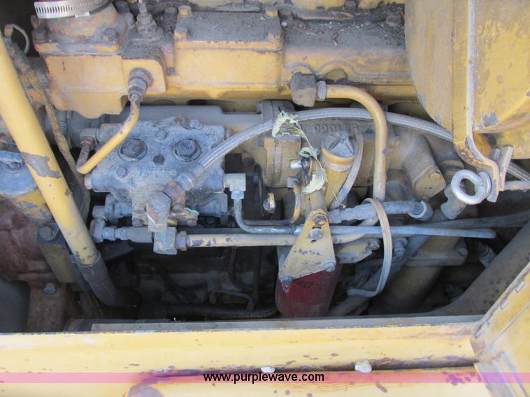 image for item L3843 1982 Caterpillar 140G motor grader