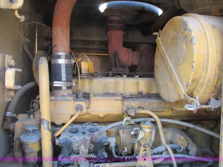 image for item L3843 1982 Caterpillar 140G motor grader