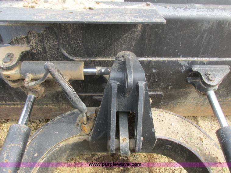 image for item L3846 2001 New Holland DC100 LGP dozer