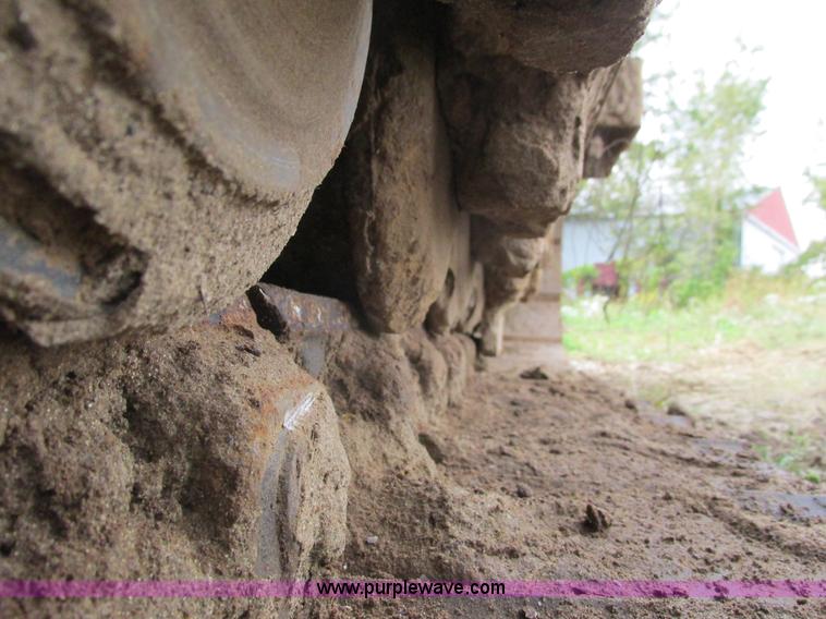 image for item L3846 2001 New Holland DC100 LGP dozer