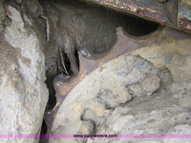 image for item L3846 2001 New Holland DC100 LGP dozer