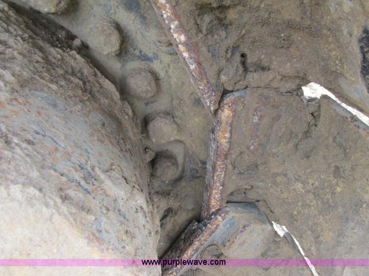 image for item L3846 2001 New Holland DC100 LGP dozer