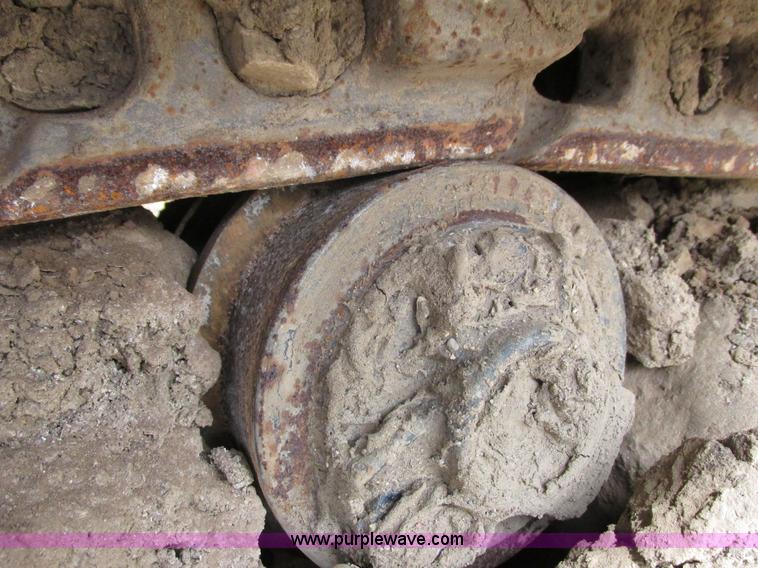 image for item L3846 2001 New Holland DC100 LGP dozer