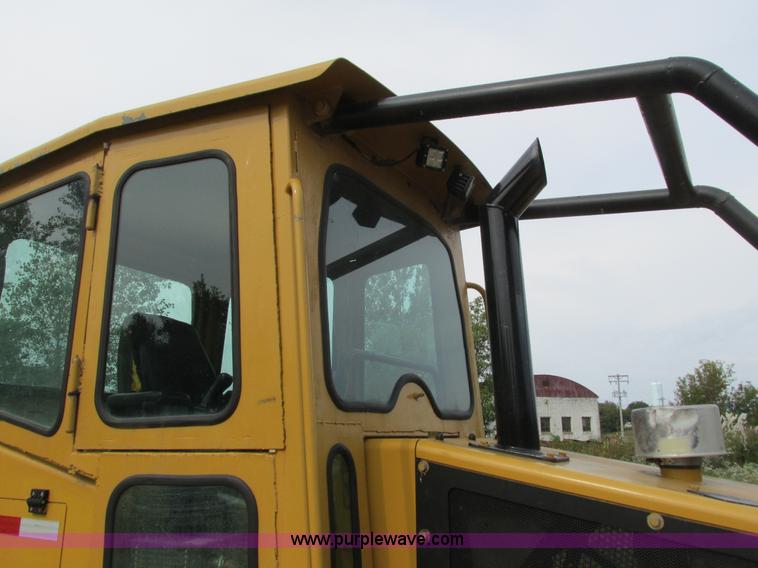 image for item L3846 2001 New Holland DC100 LGP dozer