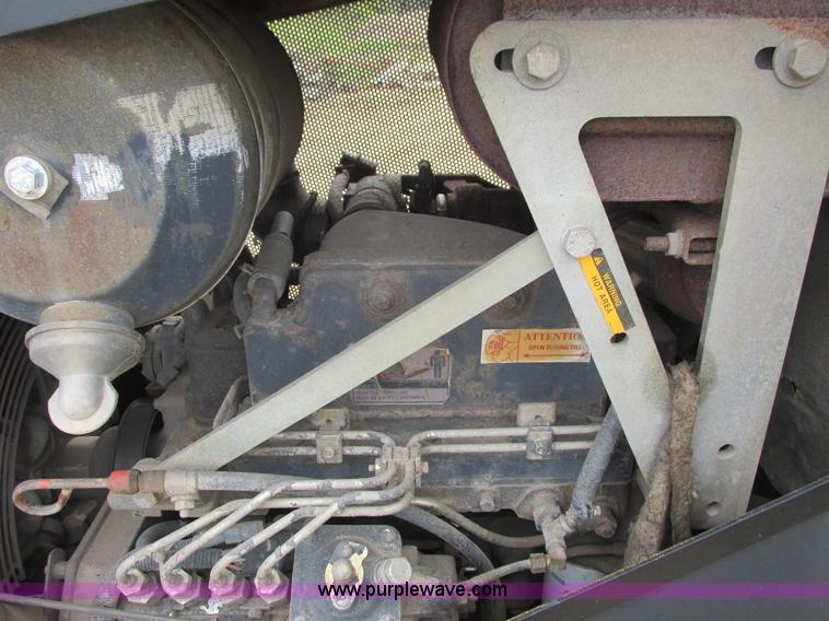 image for item L3846 2001 New Holland DC100 LGP dozer