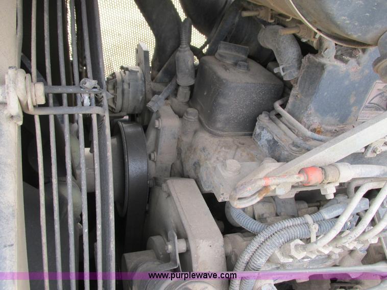 image for item L3846 2001 New Holland DC100 LGP dozer