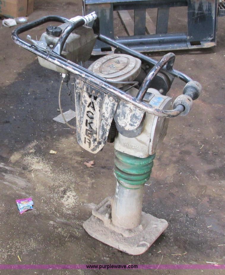 image for item L3847 1999 Wacker BS52Y walk behind compactor