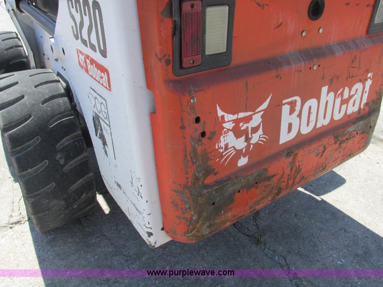 image for item L4102 2006 Bobcat S220 skid steer