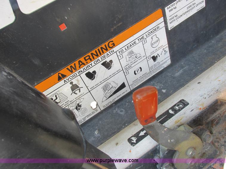 image for item L4102 2006 Bobcat S220 skid steer