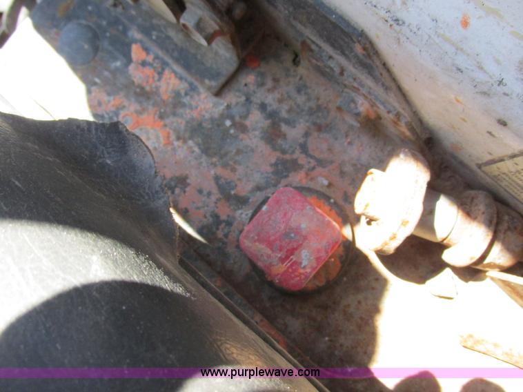 image for item L4102 2006 Bobcat S220 skid steer