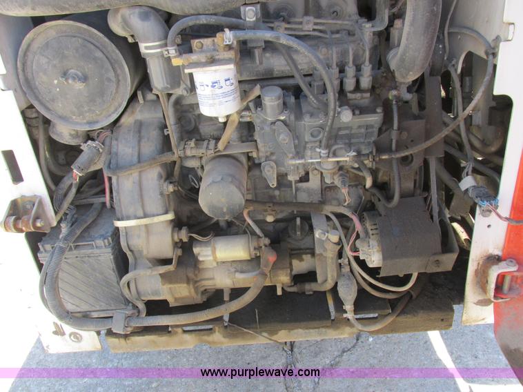 image for item L4102 2006 Bobcat S220 skid steer