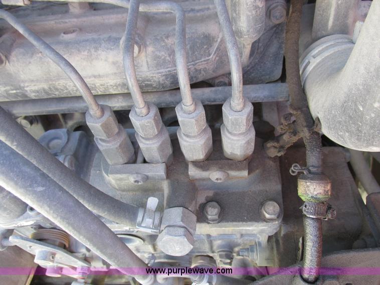 image for item L4102 2006 Bobcat S220 skid steer