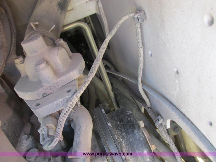 image for item L4102 2006 Bobcat S220 skid steer