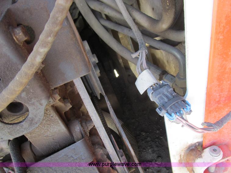 image for item L4102 2006 Bobcat S220 skid steer