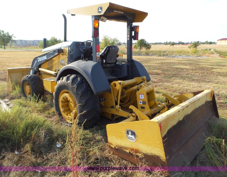 image for item L5111 2010 John Deere 210LJ landscape loader