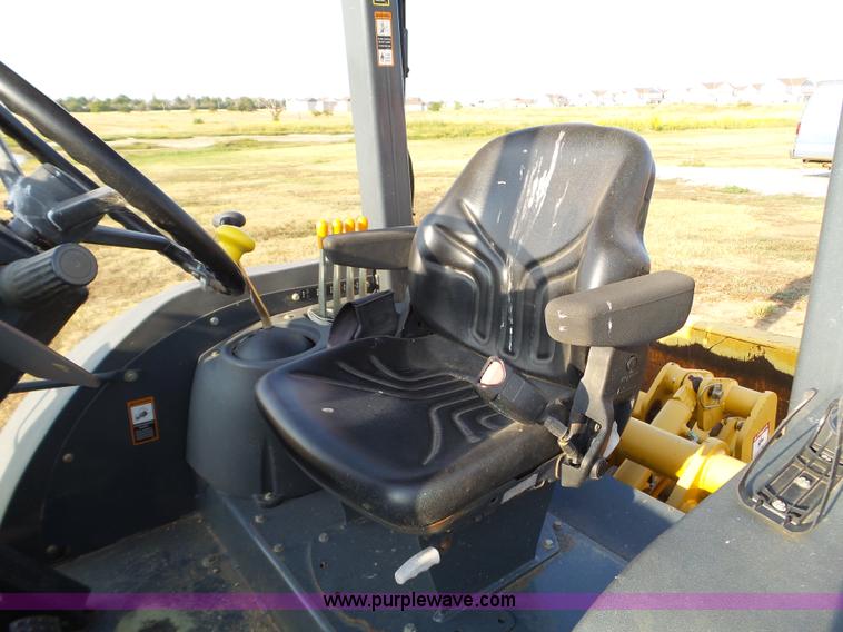 image for item L5111 2010 John Deere 210LJ landscape loader