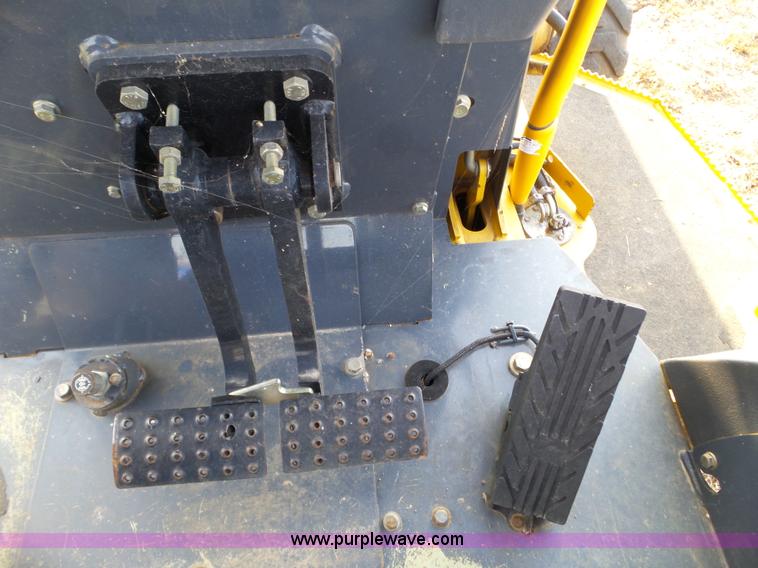 image for item L5111 2010 John Deere 210LJ landscape loader