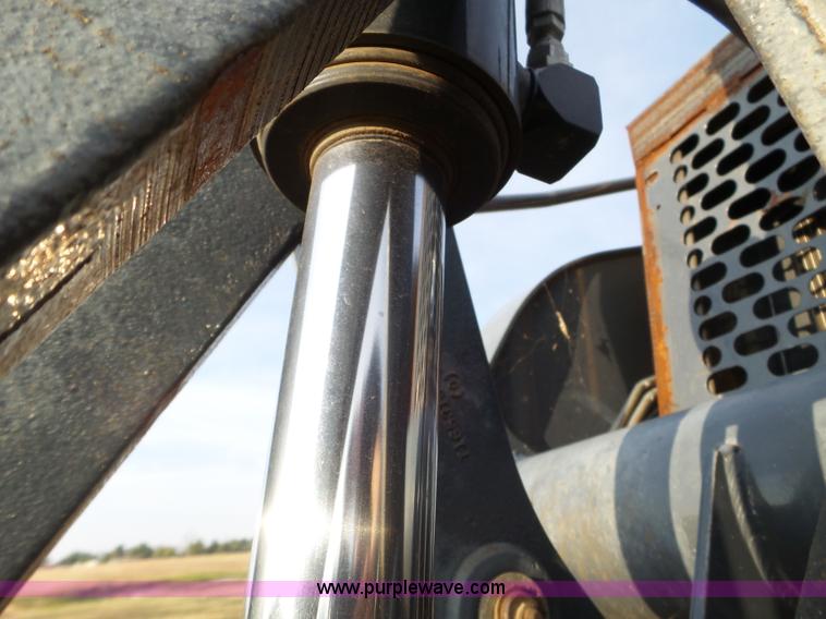 image for item L5111 2010 John Deere 210LJ landscape loader